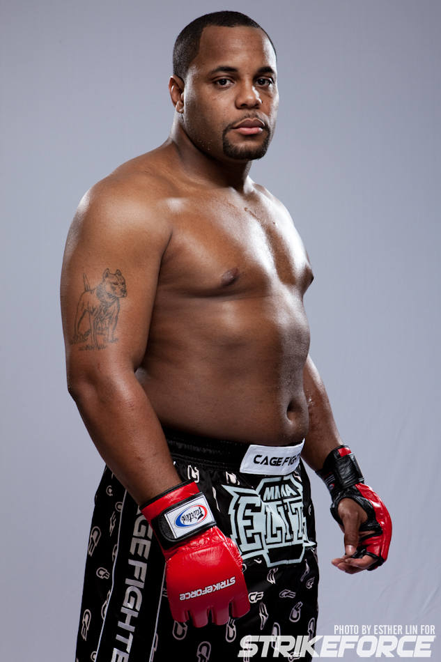 daniel cormier strikeforce mma