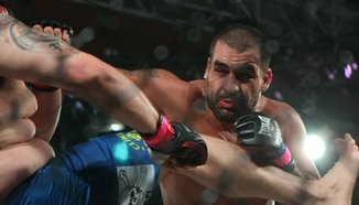 Благой Иванов срещу Manny Lara по-късно днес