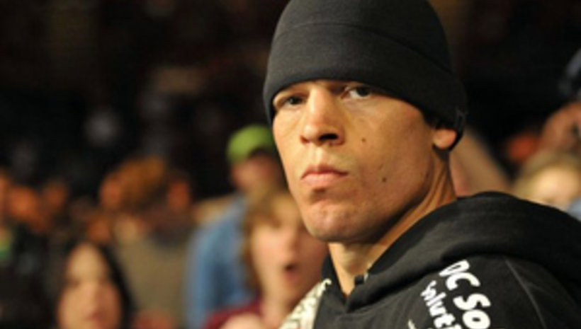 Nate Diaz се завръща  срещу Rafael dos Anjos през декември