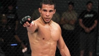 Dennis Bermudez срещу Jeremy Stephens на 11 юли
