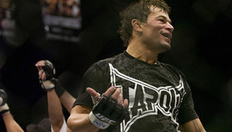 Gleison Tibau срещу Caol Uno през март