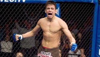 Miguel Torres срещу Charlie Valencia в WEC 51