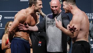 Michael Bisping: Luke Rockhold ще изчезне за дълго време