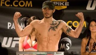 Roger Huerta наби мъж който посегнал на жена (Видео)