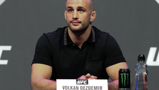 Отпаднаха обвиненията към Volkan Oezdemir