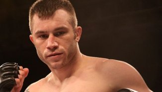 Brian Foster срещу Matt Brown в UFC 123