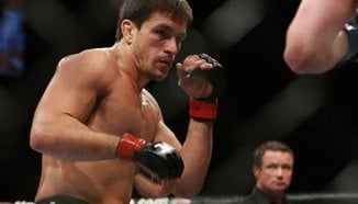 Demian Maia срещу Mark Munoz в UFC 131 във Ванкувър