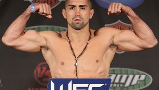 Ricardo Lamas срещу Matt Grice в UFC on Versus 4