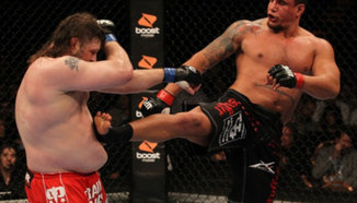 Frank Mir е страдал от бронхит и контузия в колято на UFC 130
