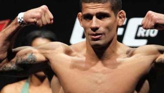 Luis Ramos срещу Matt Riddle в UFC 141
