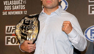Cain Velasquez: 'Junior dos Santos няма дупка в играта си'