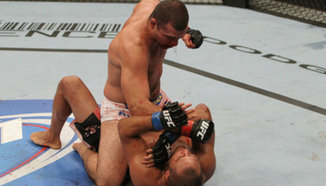 Georges St. Pierre не е впечатлен от двубоя между Dan Henderson и Shogun Rua