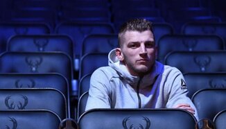 Дан Хукър очаква да бъде изнесен на носилка след двубоя срещу Джъстин Геджи в UFC 313