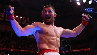 Бивш UFC шампион е на мнение, че Двалишвили може да гризне дървото срещу Сандхаген
