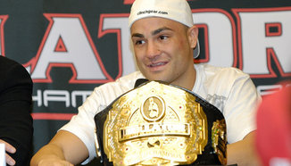 Eddie Alvarez ще подпише с този, който му даде повече пари
